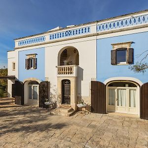 Terra Sessana Ville e Trullo con piscina privata